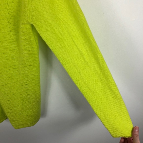Allude Cashmere Pointelle V Neck Sweater - Picture 4 of 8